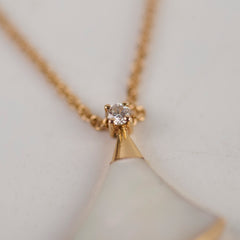 Bvlgari Diva Dream Mother Of Pearl Necklace Rose Gold
