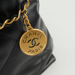 Chanel 22 Medium Black Microchip