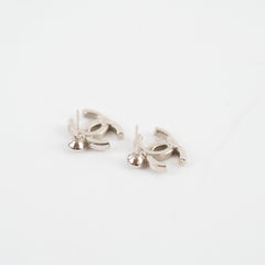 Chanel CC Crystal Strass Silver Stud Earrings Costume Jewellery