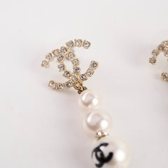 Chanel Pearl/Crystal Long Earring
