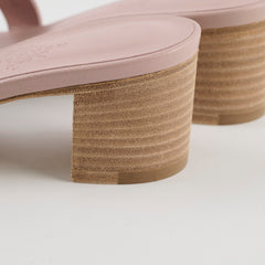 Hemes Oasis Sandals Rose Porcelaine Size 37.5