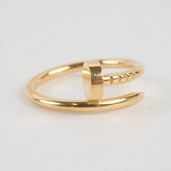 Gold ring with a geometric design
