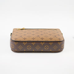 Louis Vuitton monogram patterned pouch 