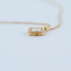 Van Cleef & Arpels Sweet Alhambra Mother of Pearl MOP Necklace Yellow Gold