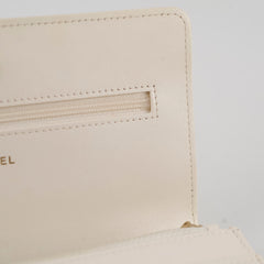 Chanel 19 White Wallet On Chain