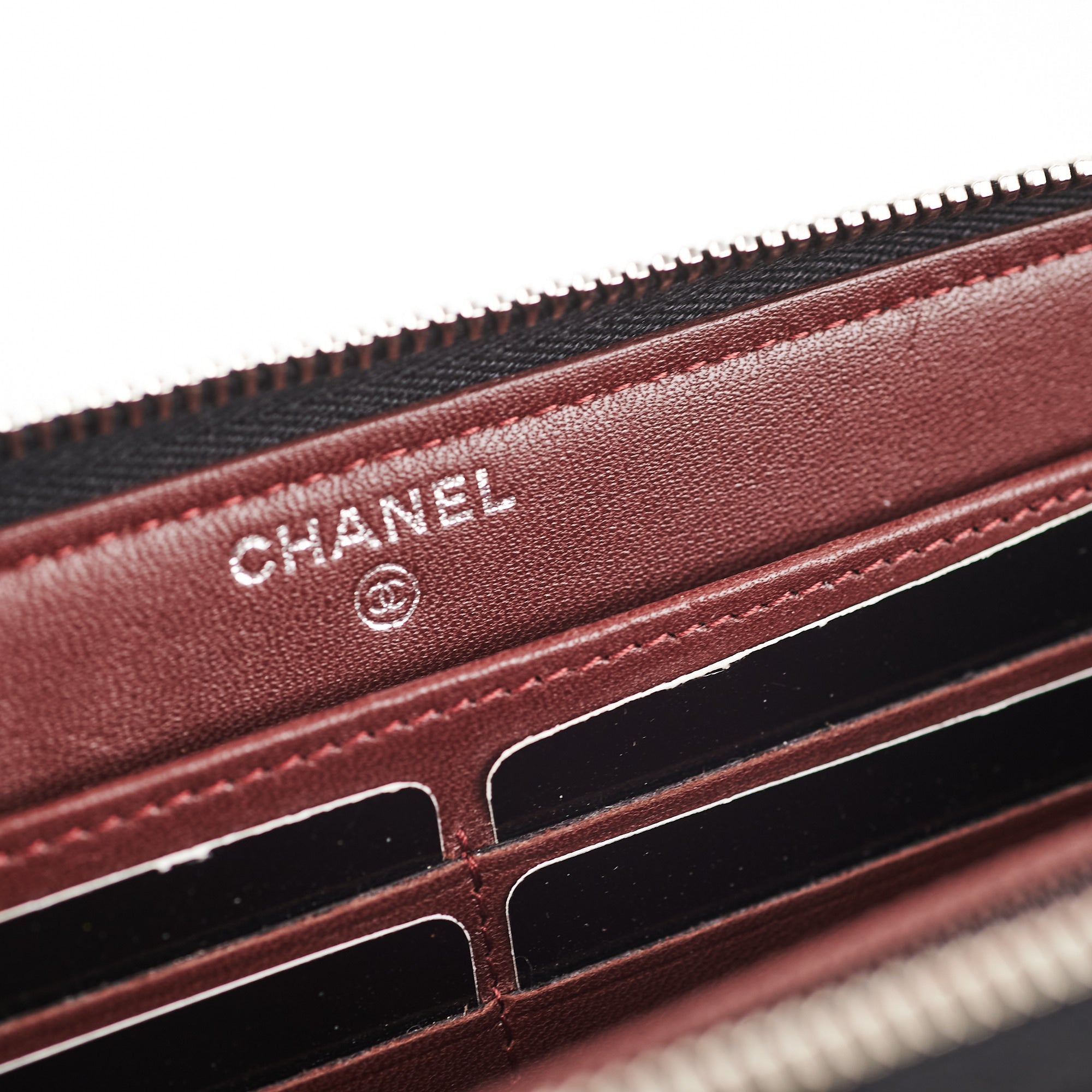 Classic long zipped wallet - Grained calfskin & gold-tone metal, black —  Fashion
