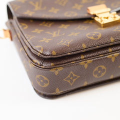 Louis Vuitton Pochette Metis Monogram