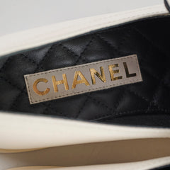 Chanel Loafers White Size 38