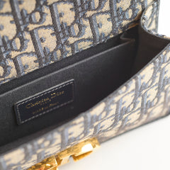 Dior 30 Montaigne East West