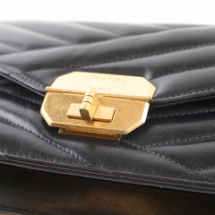 Chanel Chevron Flap Black/Beige Chain