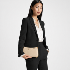 Louis Vuitton Easy Pouch Cream - On model