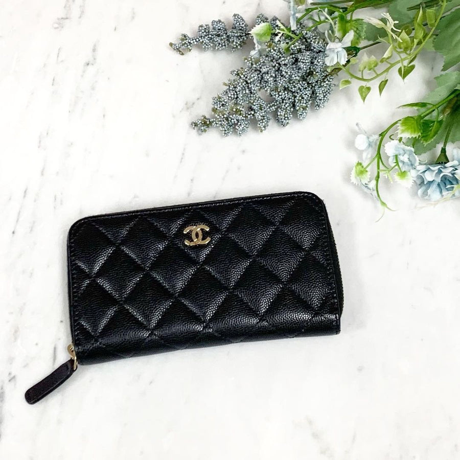 Chanel black caviar wallet