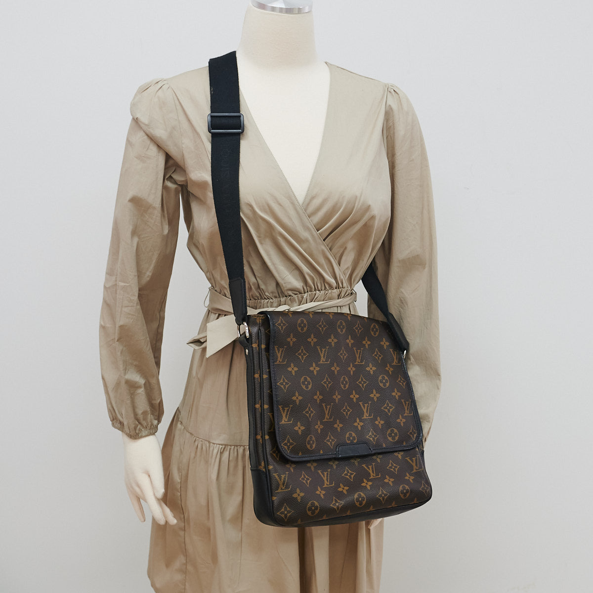 Louis Vuitton LV Purse/Business Bag BA2069 Monogram Macassar