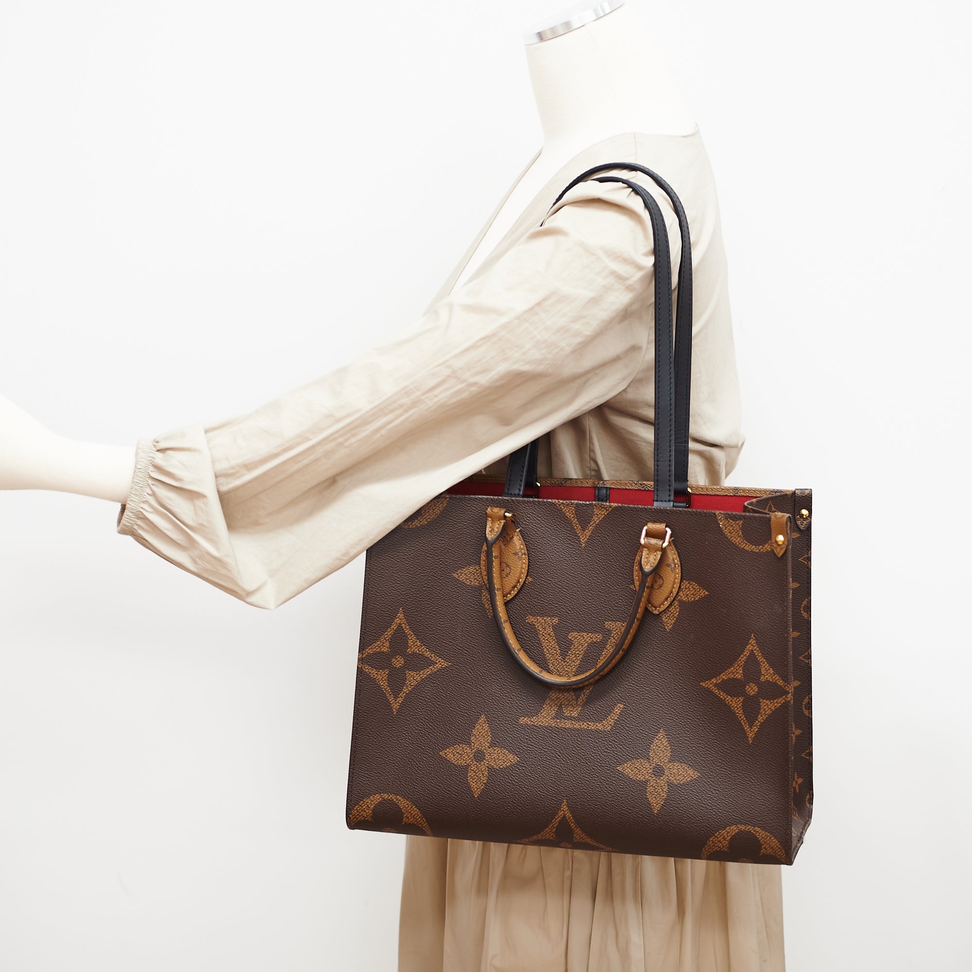 louis vuitton mm on the go