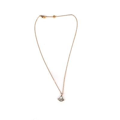 Bvlgari diva mother of pearl rose gold necklace