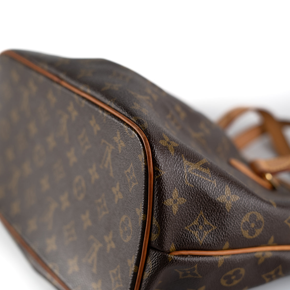 Palermo ✌️ • This LV Monogram Palermo PM is the perfect 2-Way