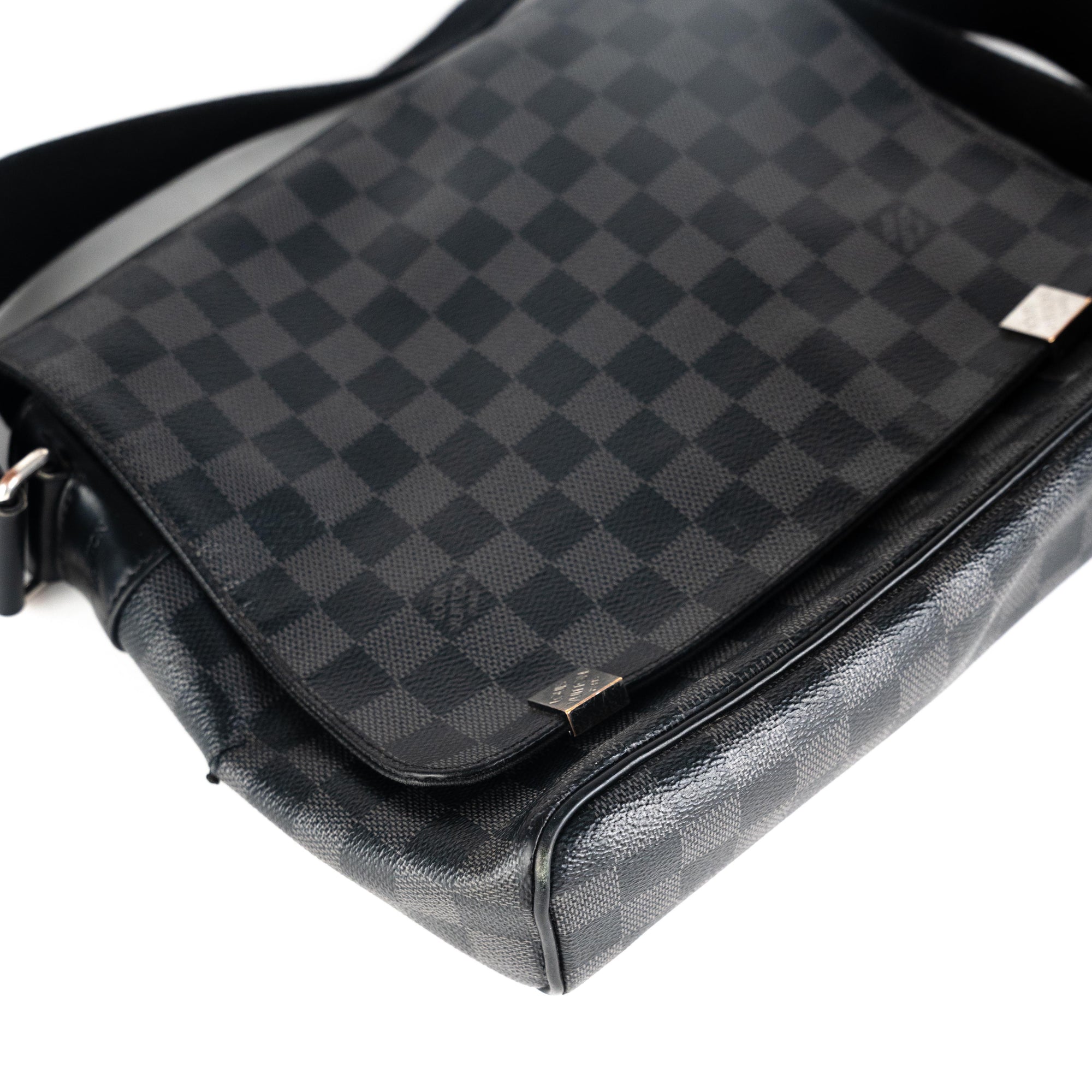 Shop Louis Vuitton DAMIER GRAPHITE Monogram Leather Small Shoulder Bag Logo  by Mau.loa