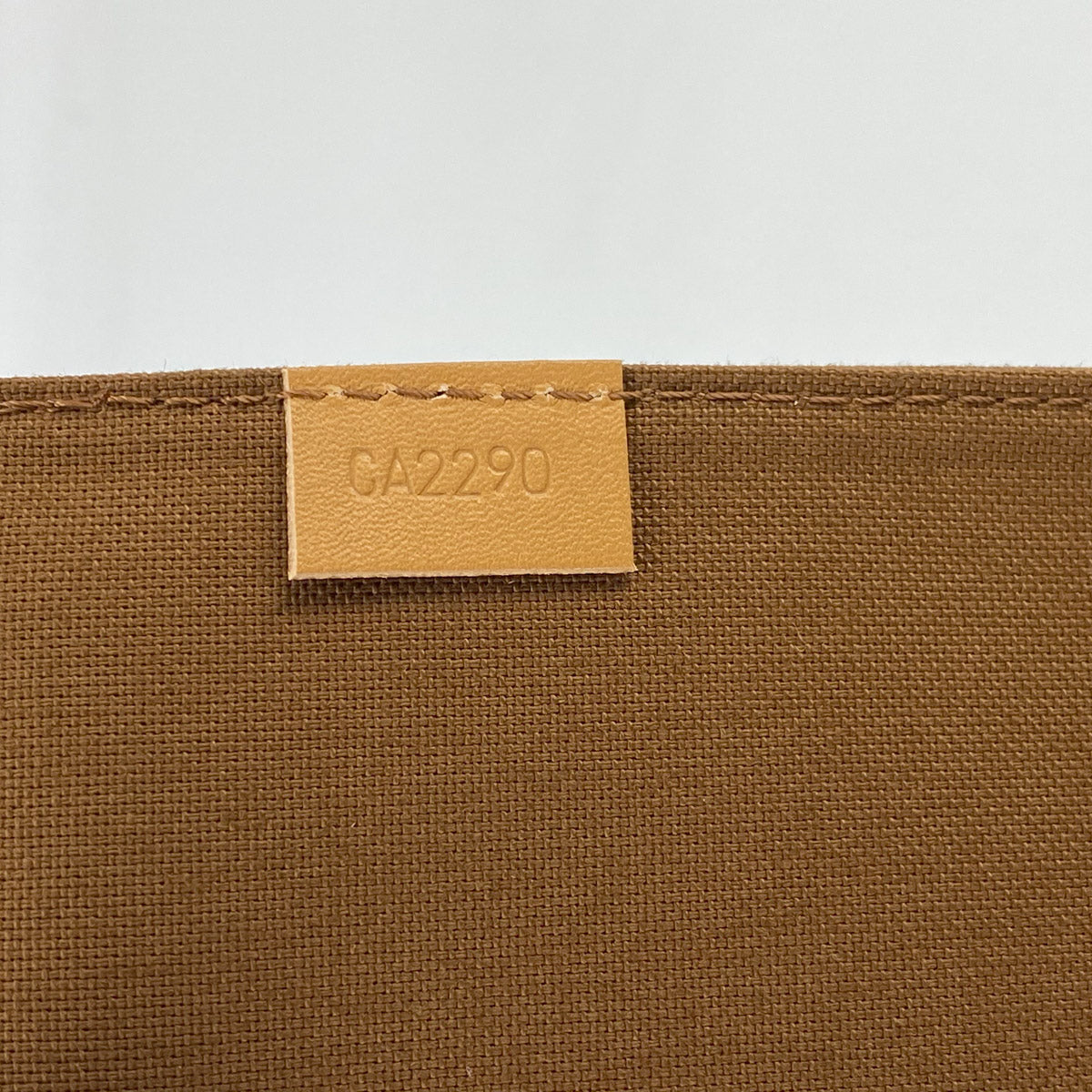 Shop Louis Vuitton Petit sac plat (M81417, M80478) by lifeisfun