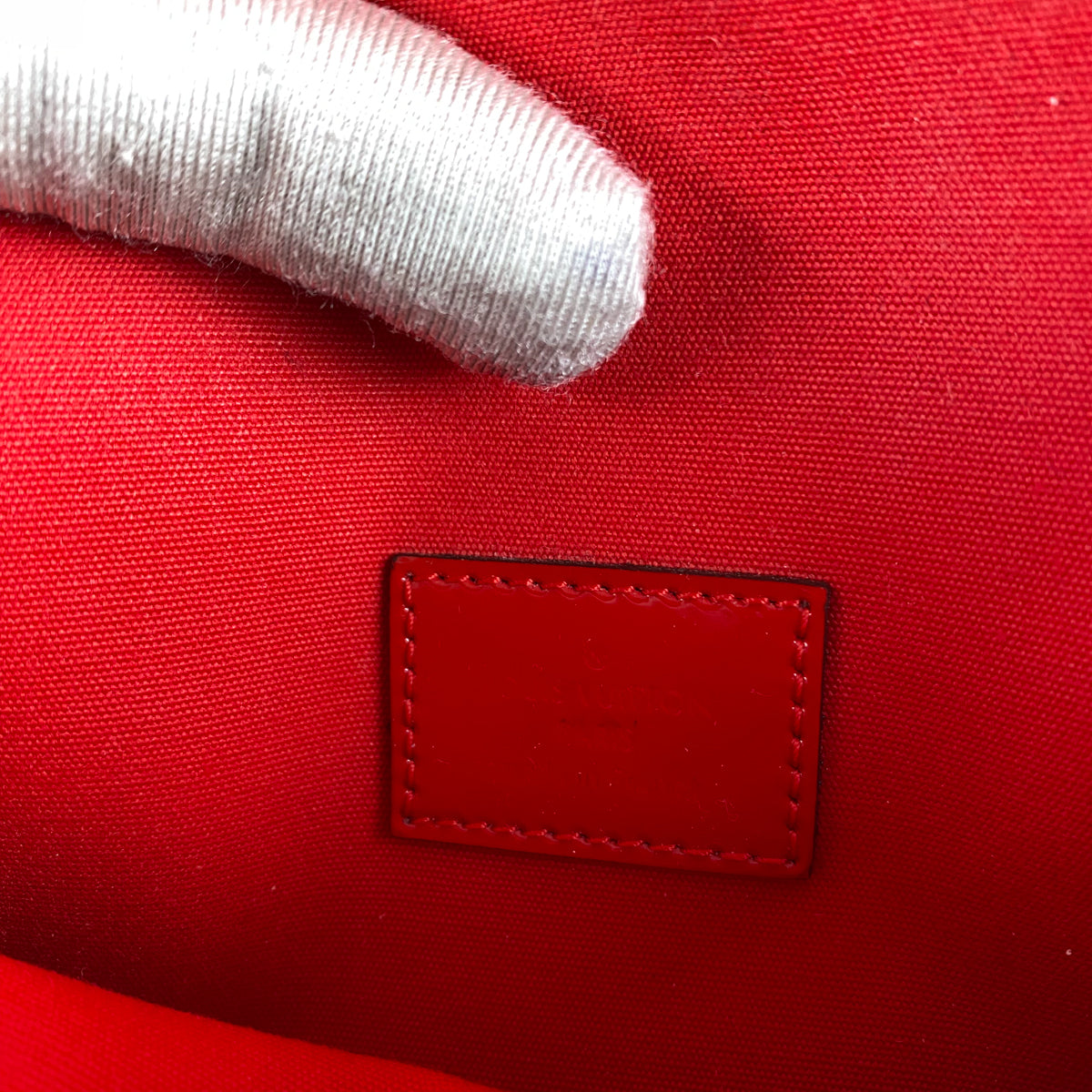 Louis Vuitton Mini Sac Lucie Black Vernis Leather Cross Body Bag – Blushing  Babes Boutique