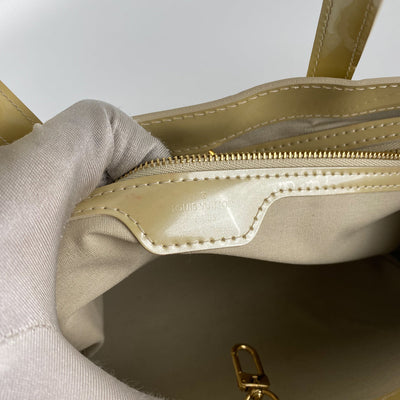 Louis Vuitton Brown Monogram Vernis Wilshire PM Beige Leather Patent  leather ref.652156 - Joli Closet