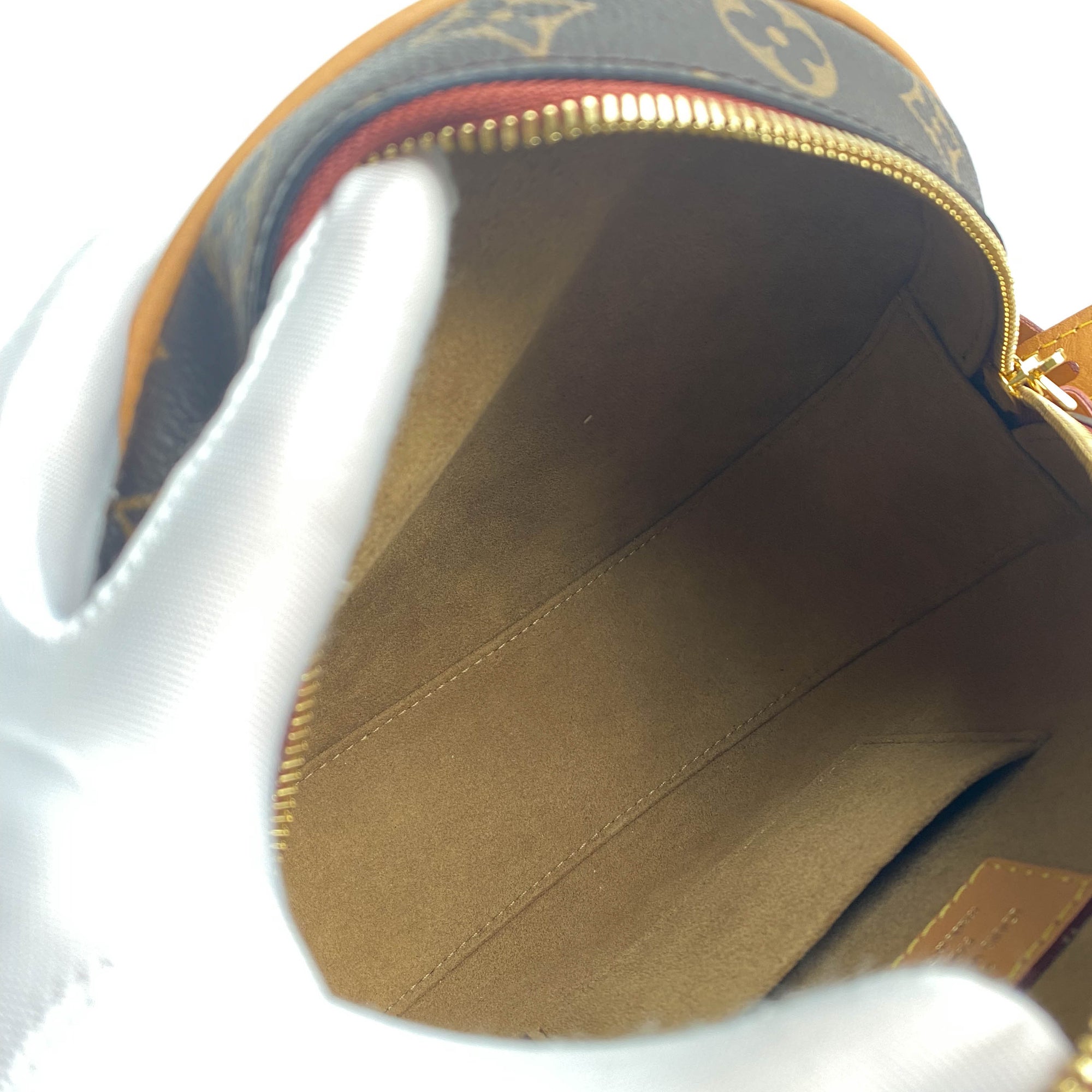 Louis Vuitton Brown Monogram Boite Chapeau Souple MM Bag – The Closet