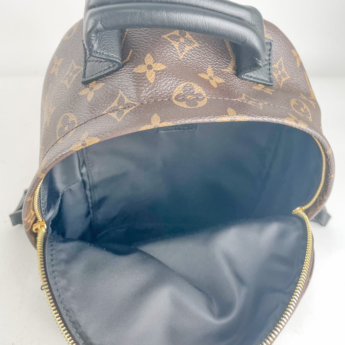 Palm springs cloth backpack Louis Vuitton Black in Cloth - 25251207