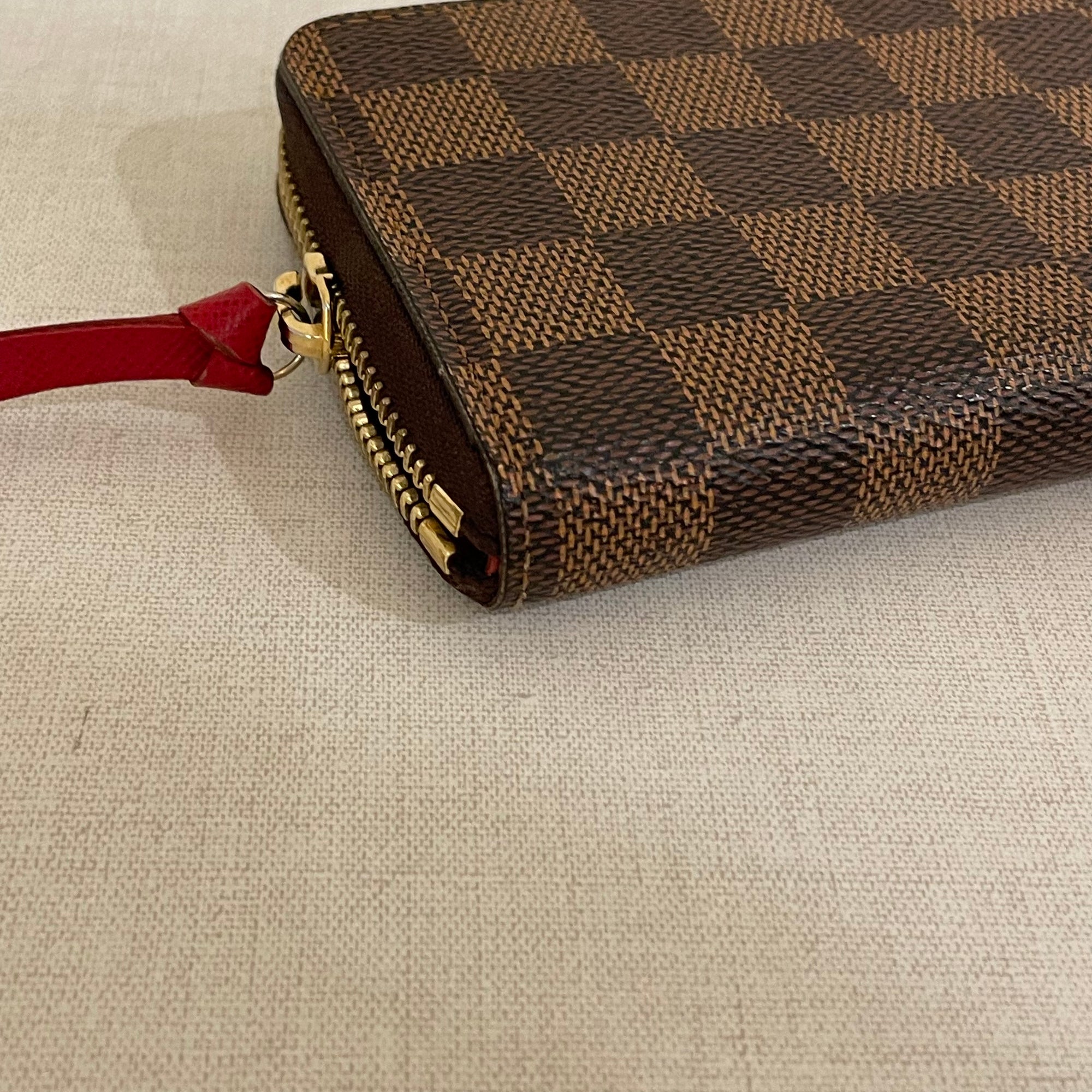 Shop Louis Vuitton Clémence wallet (N60534, N41626) by Sincerity_m639