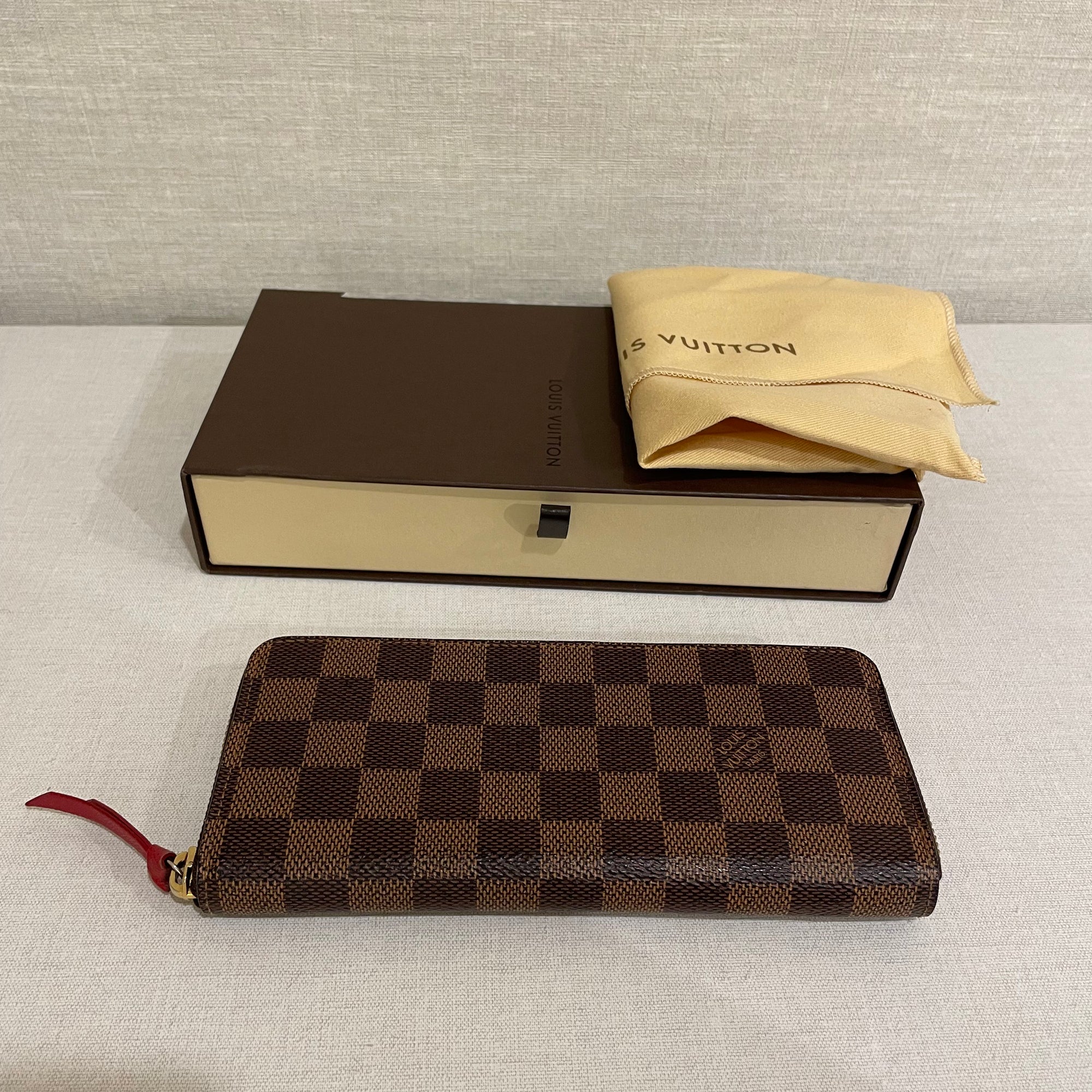 Clemence cloth wallet Louis Vuitton Brown in Cloth - 31226111