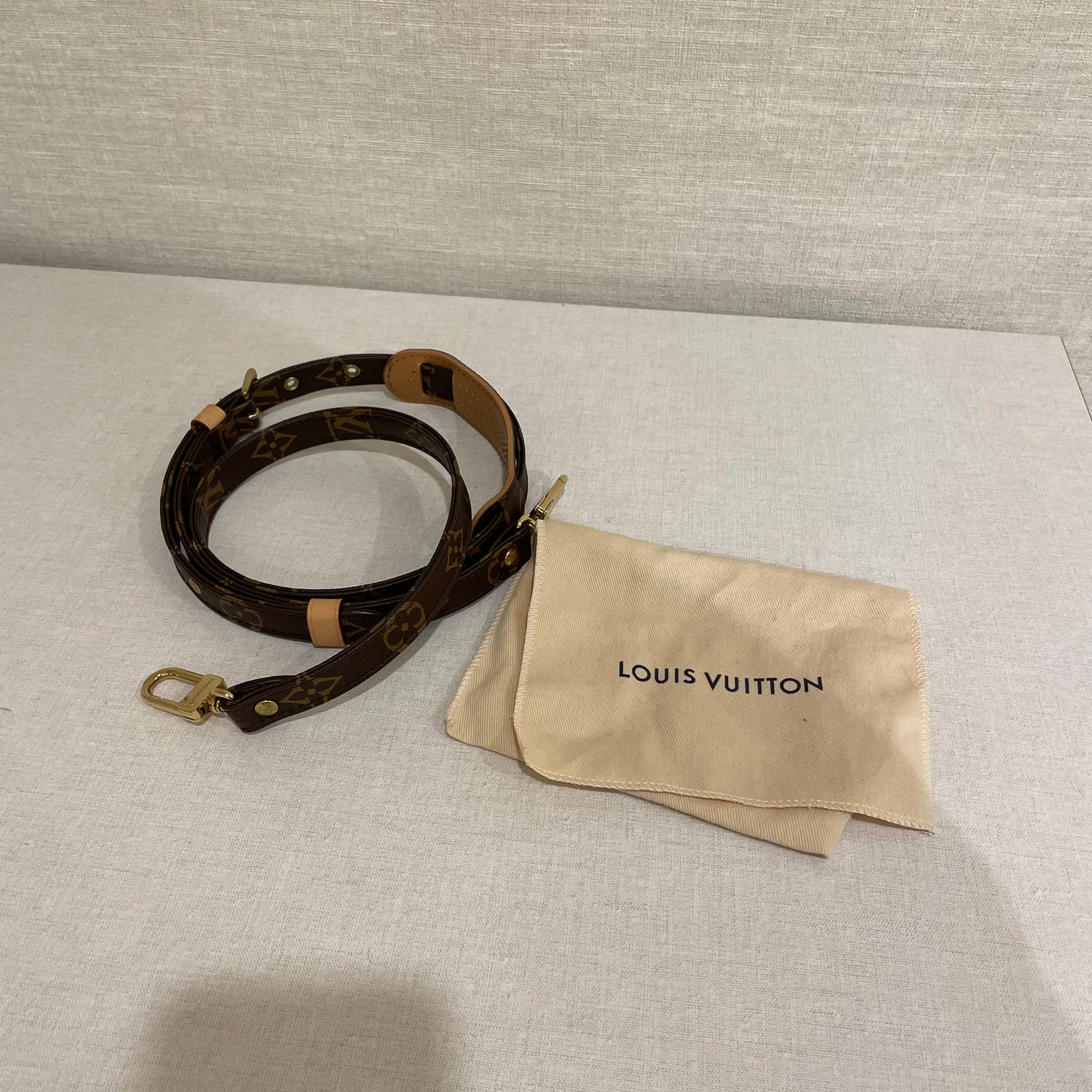 Louis Vuitton Reverse Monogram Canvas Adjustable Strap (SHF-18427