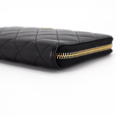 Chanel Zipped Wallet Caviar Black