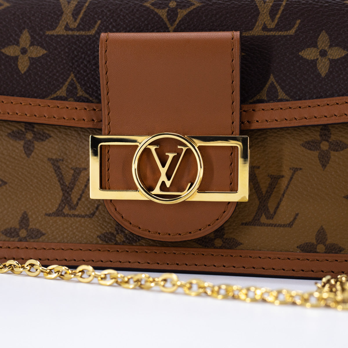Shop Louis Vuitton 2023-24FW Louis Vuitton ☆M68746 ☆Dauphine Chain Wallet  by aamitene