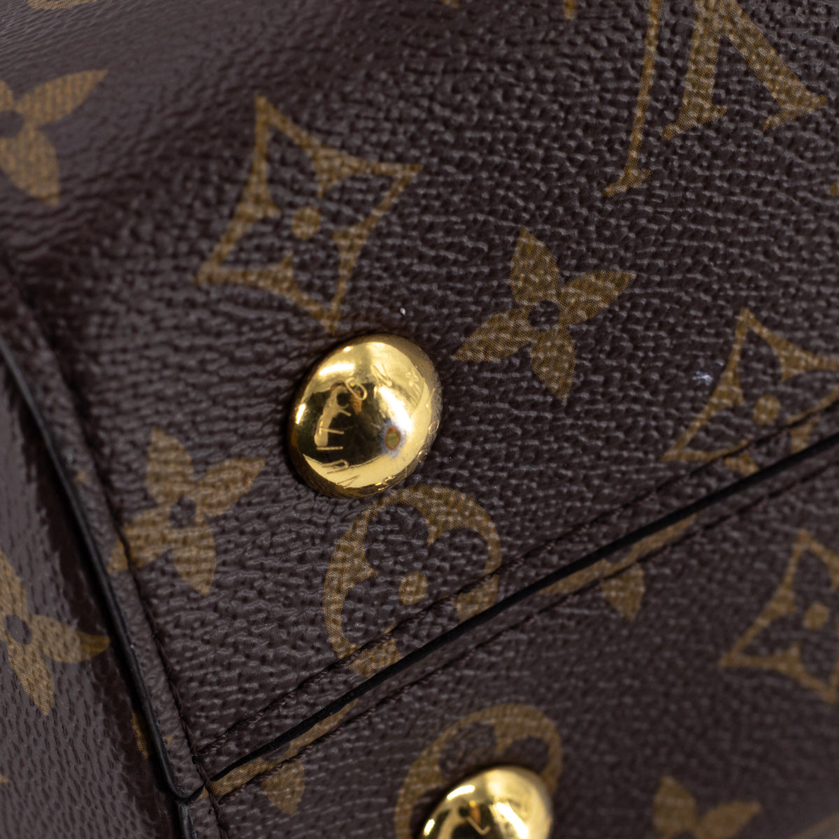Louis Vuitton Cluny MM Monogram Handbag ○ Labellov ○ Buy and