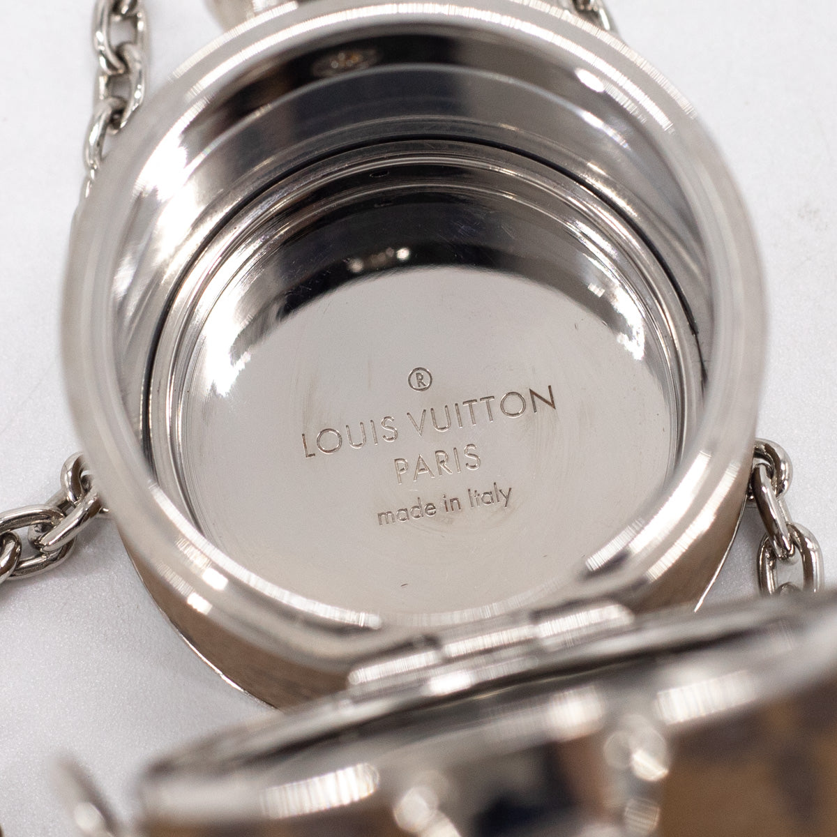 LOUIS VUITTON Monogram Chain Lipstick Case 1166472