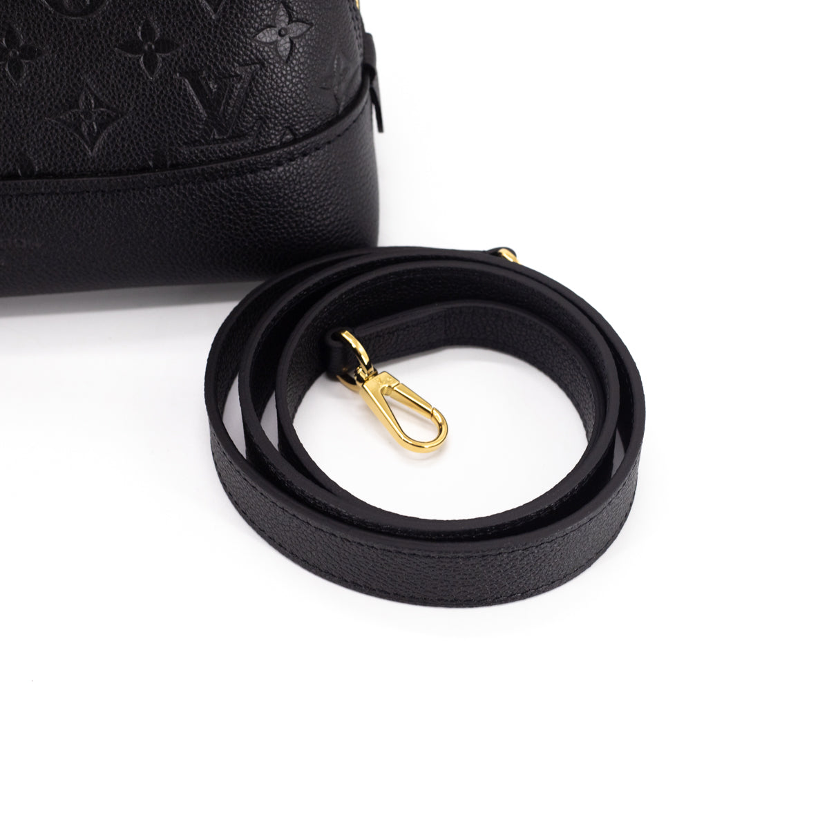 Instagram: @quennandher // louis vuitton alma bb epi leather black bag //  louis vuitton bag strap // charriol bracelet // p…