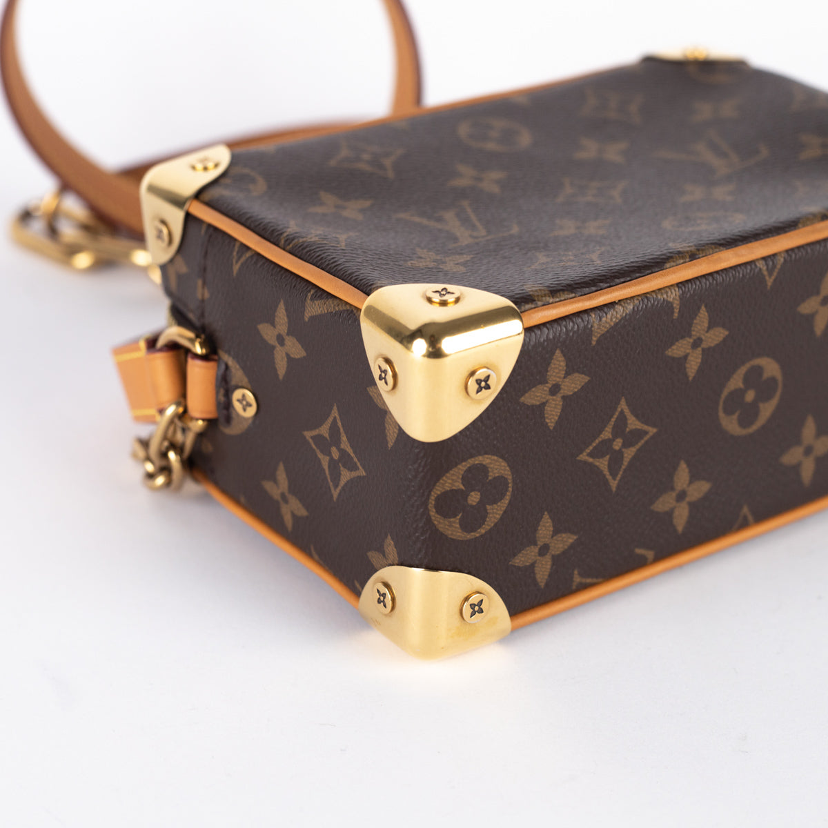 Pre-Owned Louis Vuitton Soft Trunk MM 204187/23