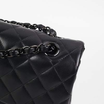 Chanel Quilted Medium Classic Flap So Black (Microchip)