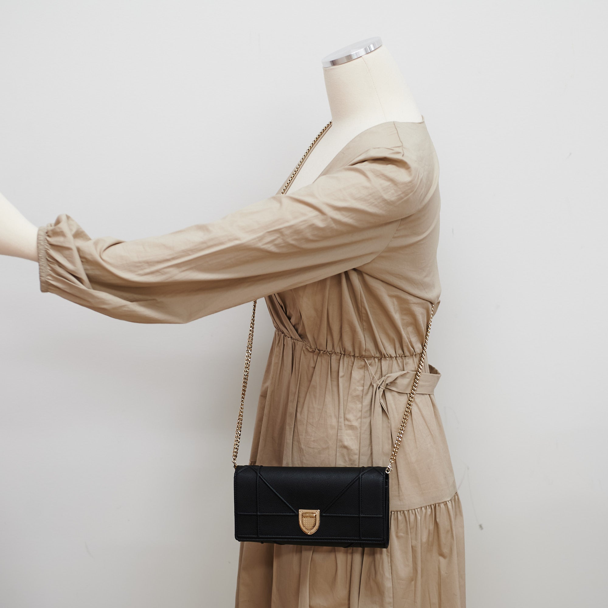 Dior Diorama Wallet on Chain – THE PURSE AFFAIR - Main Image