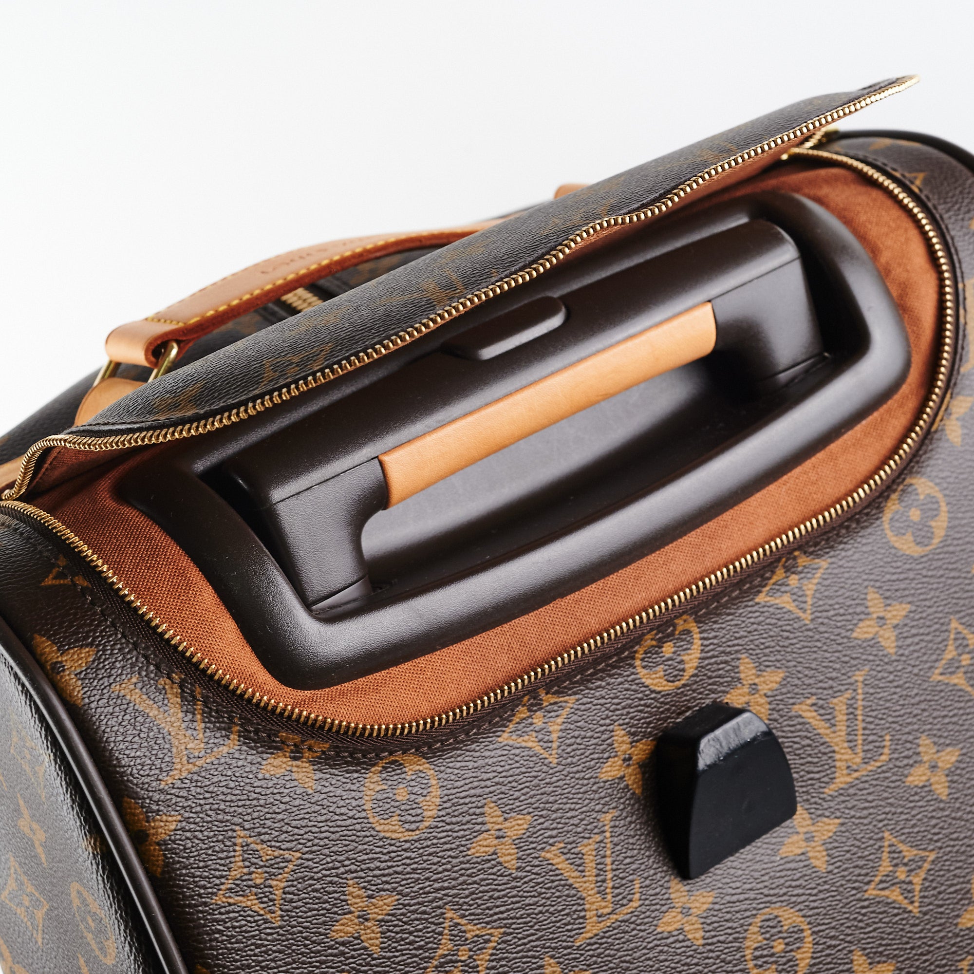 Extra Large Louis Vuitton Bandouliere Monogram Canvas Keepall 60 cm Travel  Bag For Sale at 1stDibs  louis vuttion big bag lv big bag louis vuitton  big bag