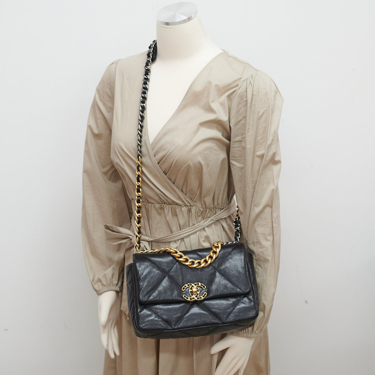 Chanel black 19 Clearance