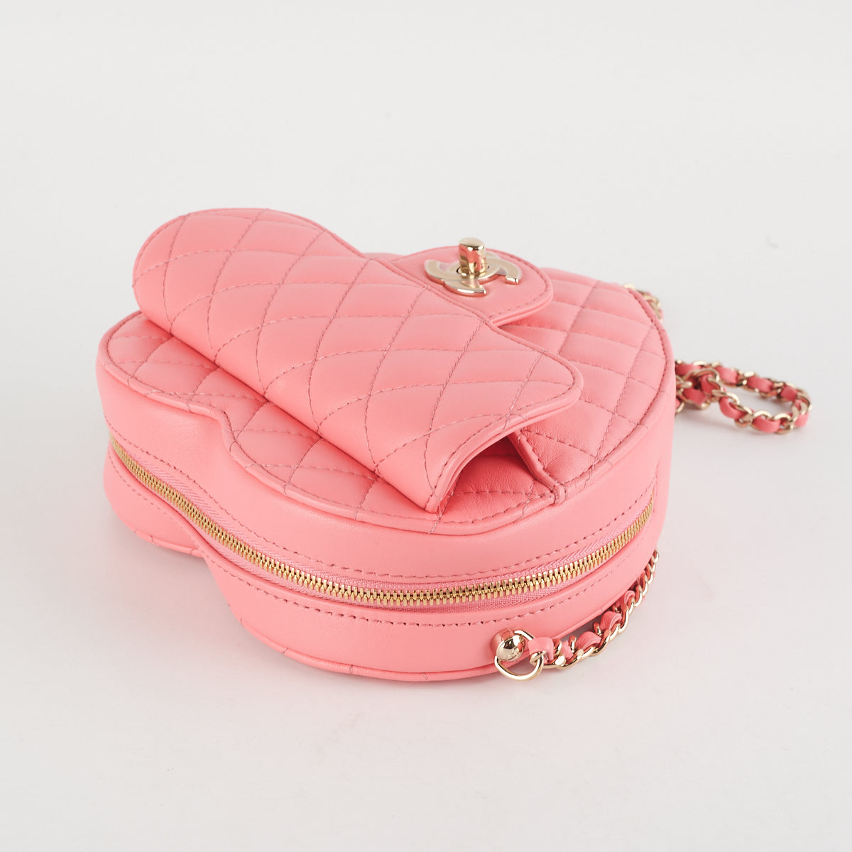 Chanel Heart Bag Pink (Large) – The Luxury Shopper