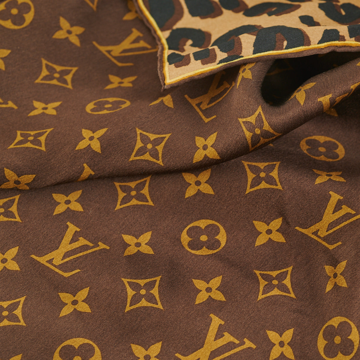 Louis Vuitton beige Silk Monopaname Square Scarf