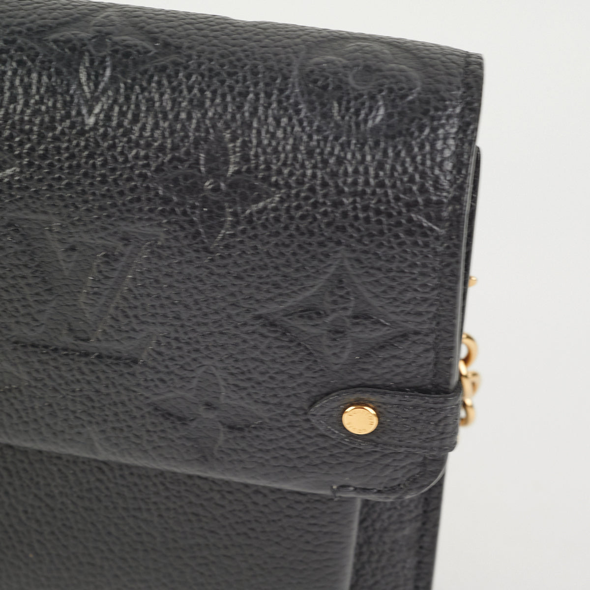 Shop Louis Vuitton Vavin chain wallet (PORTEFEUILLE CHAINE VAVIN, M67839, VAVIN  CHAIN WALLET, M69423) by Mikrie