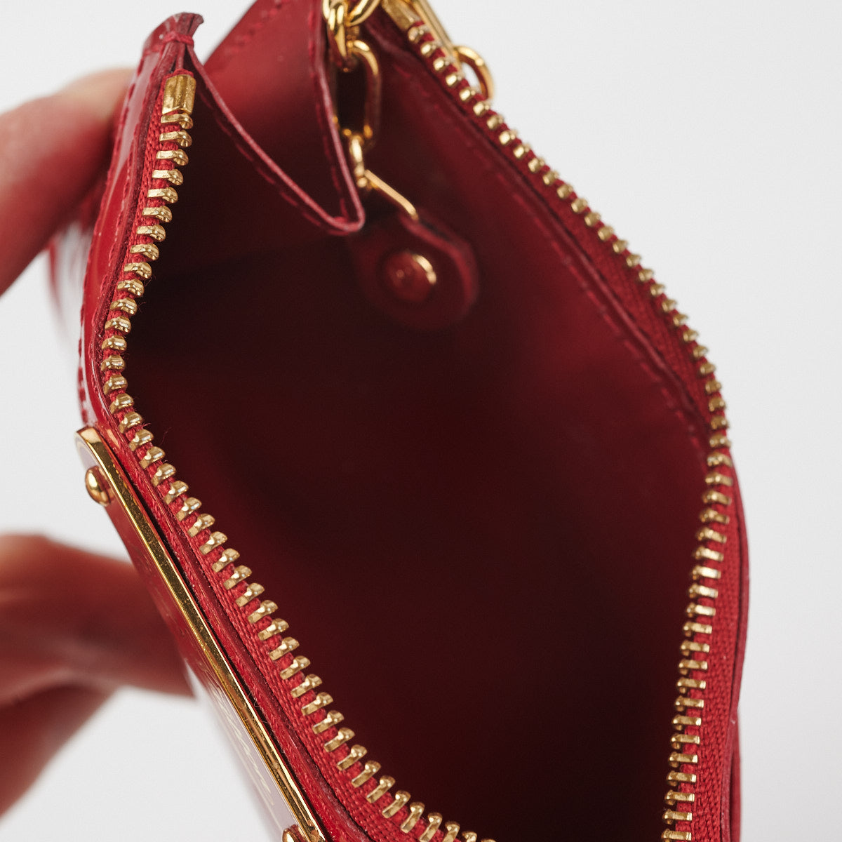 Louis Vuitton Key Pouch 872356 Red Suhali Leather Wristlet, Louis Vuitton