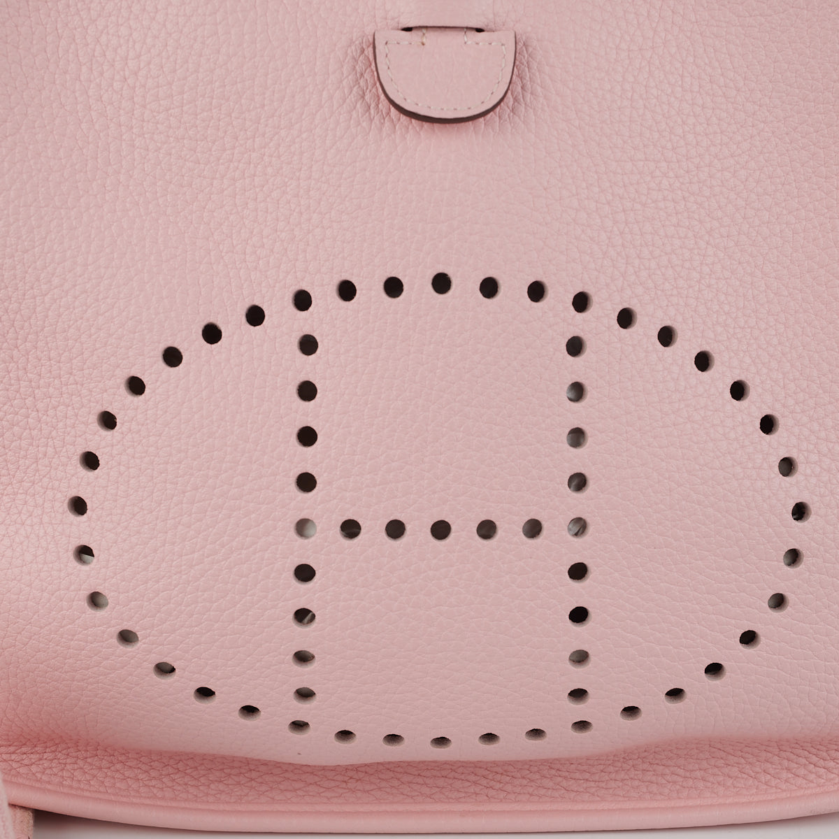 A Look At the Evelyne III 29 As Your First Hermès Bag — The Notorious Pink