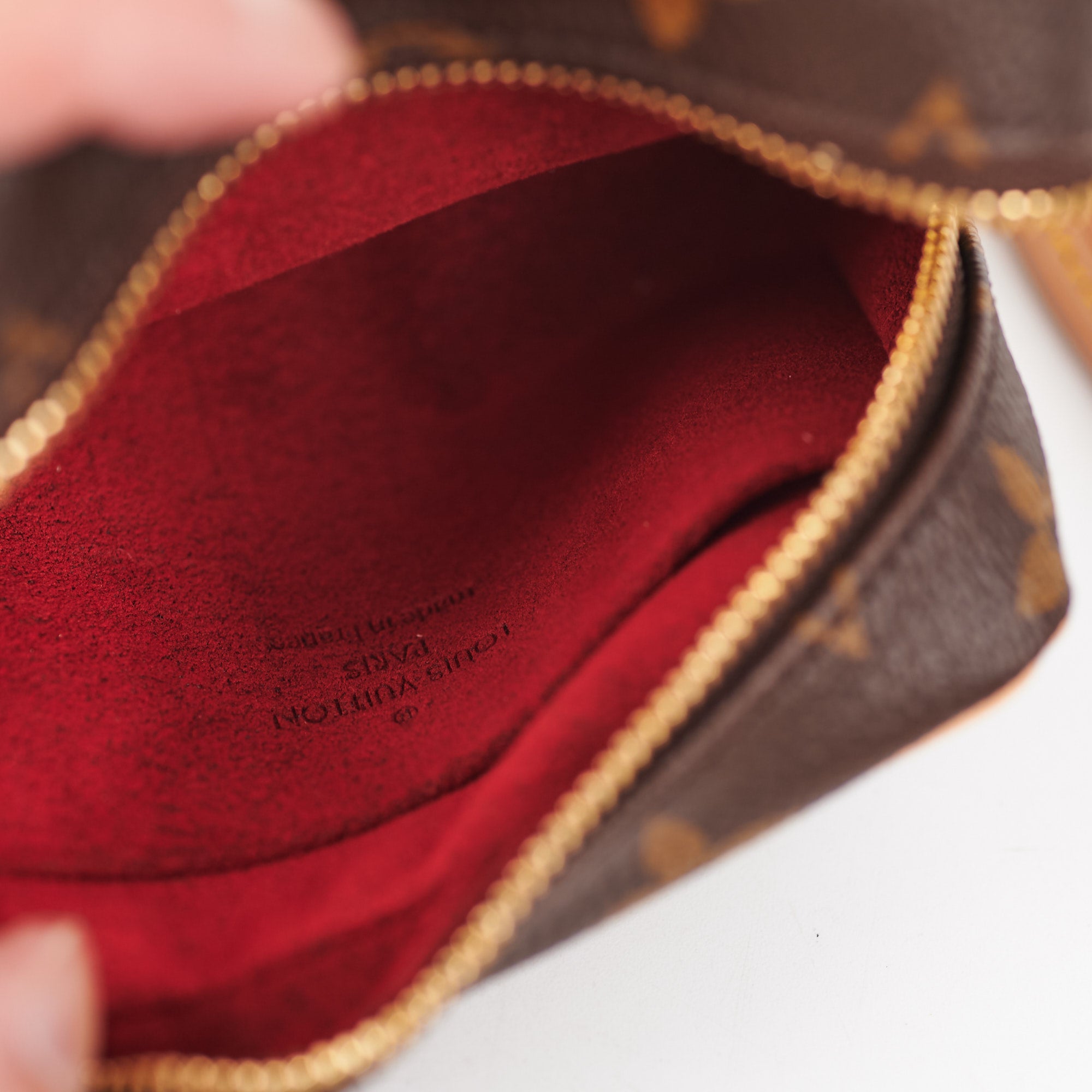 Louis Vuitton Brown Monogram Trousse Wapity Leather Cloth ref.1018885 -  Joli Closet