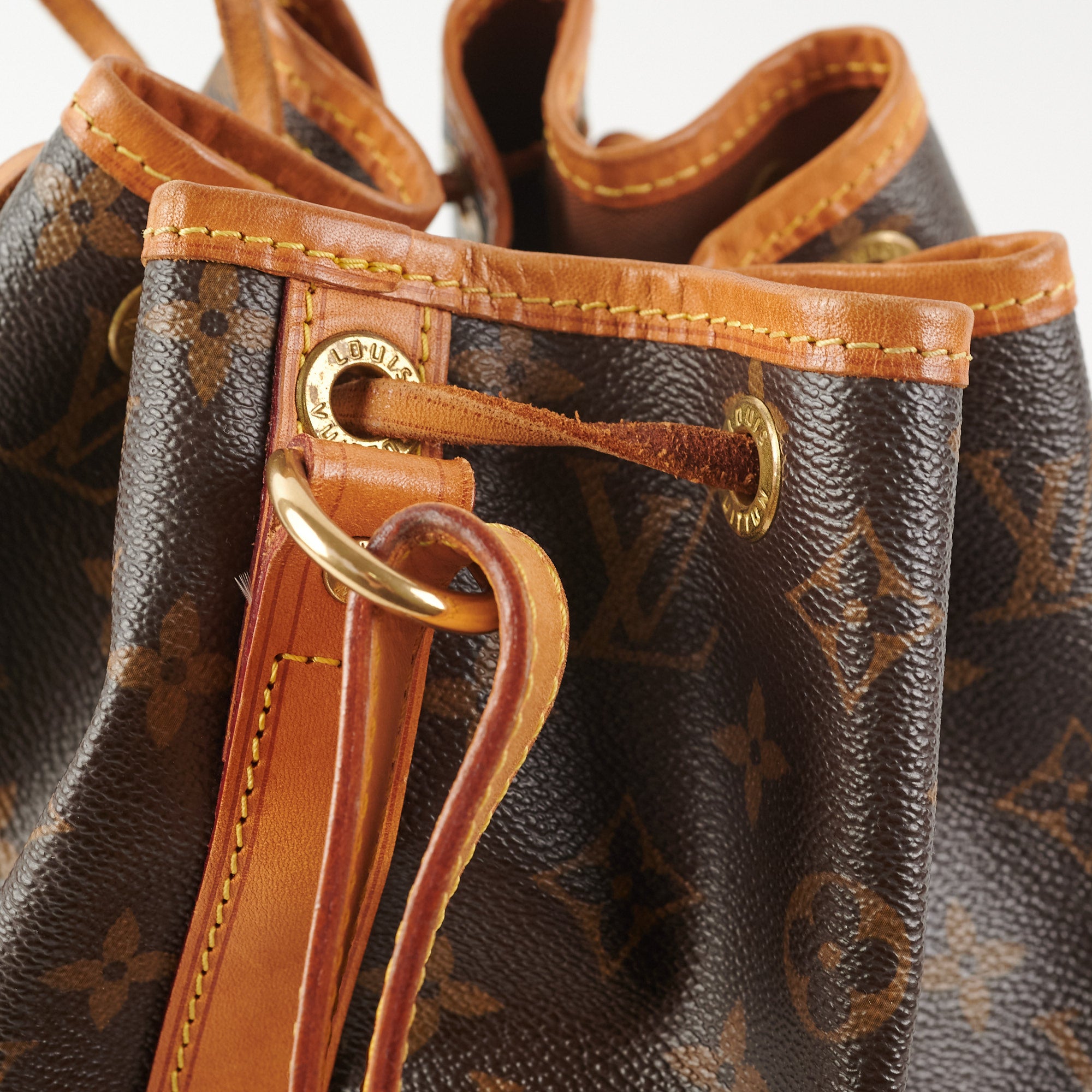 Vintage Louis Vuitton Noe Monogram Drawstring Bucket Bag – Fashion Reloved