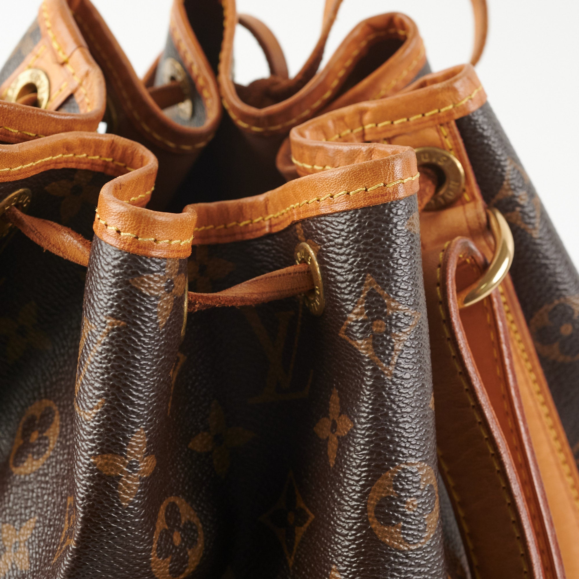 LV Noe Bucket 001-255-00010 - Luxury Pre-Loved Handbags