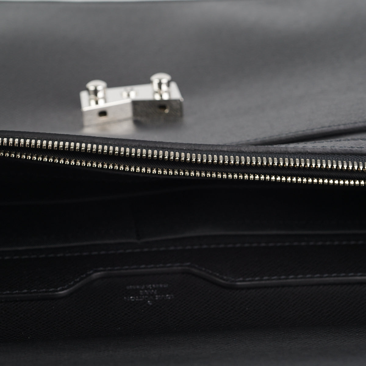 Buy Louis Vuitton Anton Briefcase Taiga Leather Black 2049501