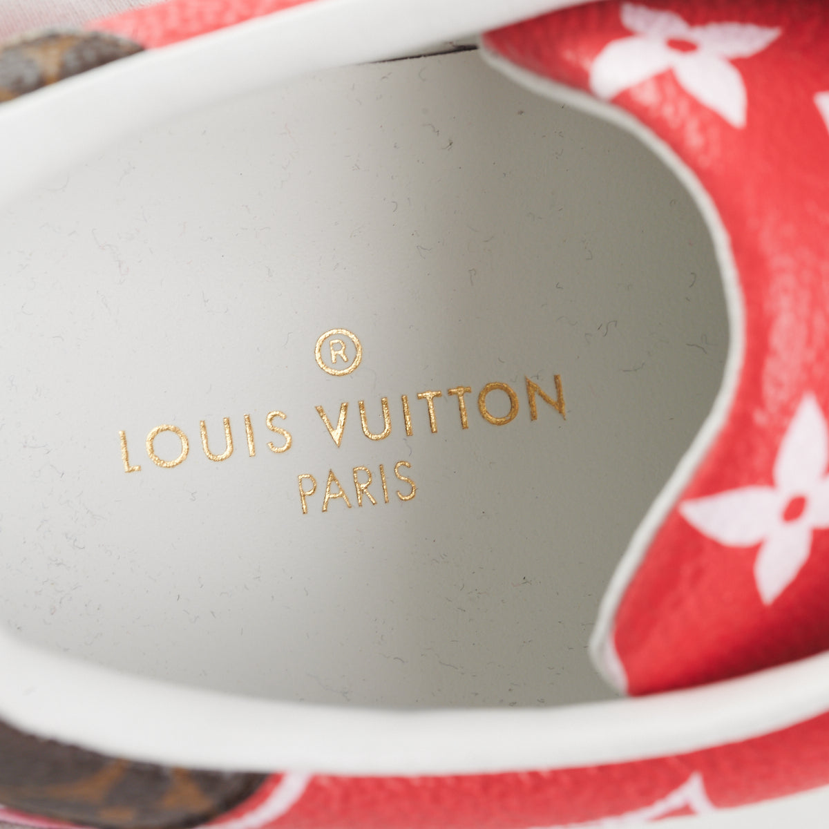 LOUIS VUITTON WOMEN'S TIME OUT SNEAKER WHITE/PINK FOR WOMEN - LV31 -  REPGOD.ORG/IS - Trusted Replica Products - ReplicaGods - REPGODS.ORG