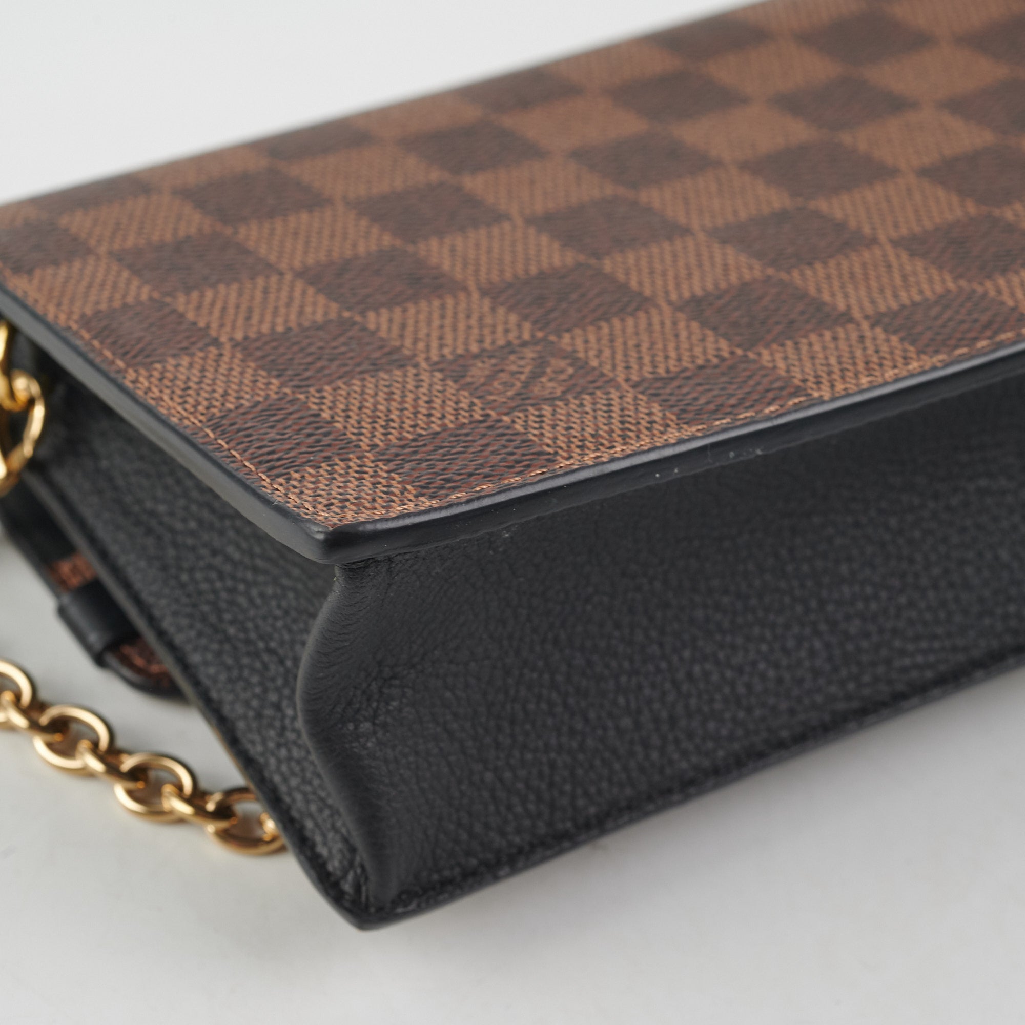 ❤new arrival❤ Name: Vavin Wallet On Chain WOC Damier Ebene . SKU 16899 .  Price: $2300 AUD / $1520 USD Price for payment via Paypal…